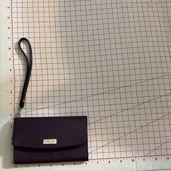 Never used Kate Spade wine color wristlet with phone holder and wallet - Picture 6 of 6